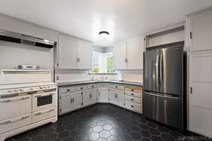 5627 Shaw, San Diego, CA 92139 - Photo 10