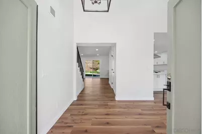  4566 Hancock Cir, Oceanside, CA 92056 - Photo 4