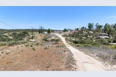  2075 Boulder Oaks Rd., Potrero, CA 91963 - Photo 2