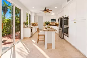 6055 Hillpointe Row, La Jolla, CA 92037 - Photo 18