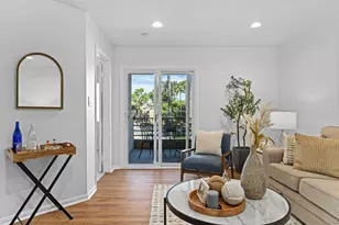 7565 Charmant Dr, San Diego, CA 92122 - Photo 4