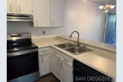  1124 Eureka St #16, San Diego, CA 92110 - Photo 8