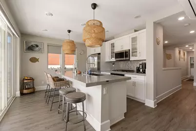  810 Santa Barbara Pl, San Diego, CA 92109 - Photo 6