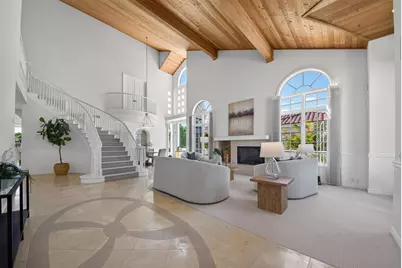  7026 El Fuerte, Carlsbad, CA 92009 - Photo 4