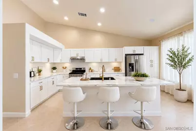  1992 Ridge Way Glen, Escondido, CA 92029 - Photo 2
