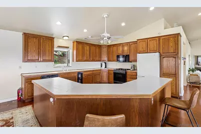  1133 Emerald Heights, El Cajon, CA 92020 - Photo 32