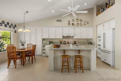  4887 Glenhollow, Oceanside, CA 92057 - Photo 10