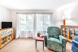 16555 Caminito Vecinos, San Diego, CA 92128 - Photo 8