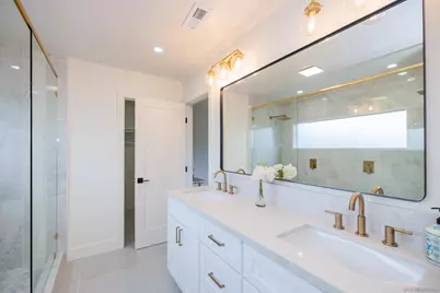  807 Poinsettia Ave, Vista, CA 92081 - Photo 24