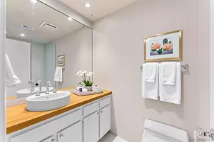 2533 Navarra Dr, Carlsbad, CA 92009 - Photo 14