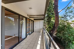 2533 Navarra Dr, Carlsbad, CA 92009 - Photo 18