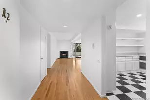 2533 Navarra Dr, Carlsbad, CA 92009 - Photo 2