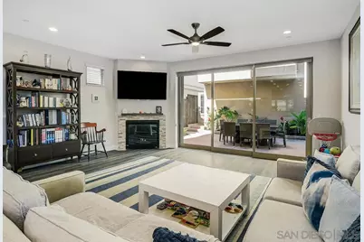  938 Opal, San Diego, CA 92109 - Photo 16