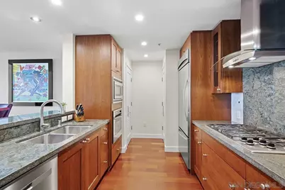  700 W E Street #2802, San Diego, CA 92101 - Photo 20