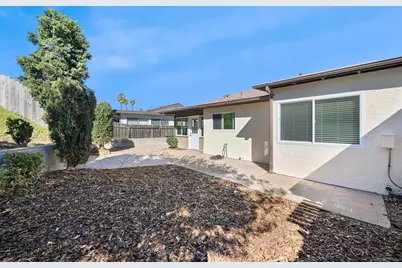  4758 Westridge Dr, Oceanside, CA 92056 - Photo 14