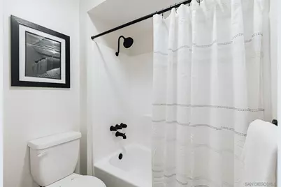  4652 Don Lorenzo Dr #A, Los Angeles, CA 90008 - Photo 38