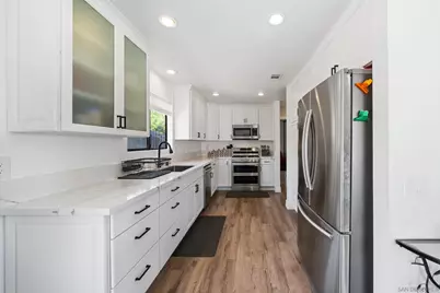  2041 Woodland Gln, Escondido, CA 92027 - Photo 8