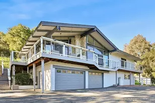 26138 Jesmond Dene Rd, Escondido, CA 92026 - Photo 2