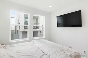 8025 Silvercrest Wy, San Diego, CA 92126 - Photo 12