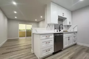 9929 Erma Rd, San Diego, CA 92131 - Photo 2