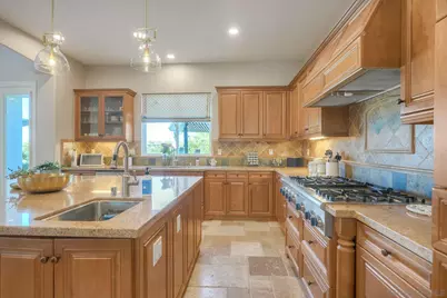  10055 Winecrest Rd, San Diego, CA 92127 - Photo 16