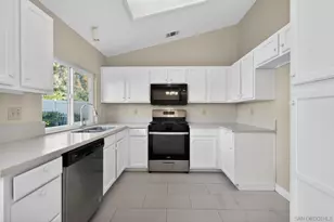 31850 Via Barraza, Temecula, CA 92592 - Photo 6