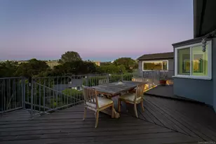 7850 Roseland Dr, La Jolla, CA 92037 - Photo 32