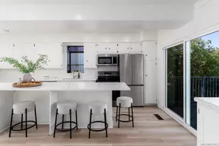 7850 Roseland Dr, La Jolla, CA 92037 - Photo 12