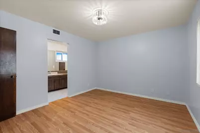  11518 205th St, Lakewood, CA 90715 - Photo 16