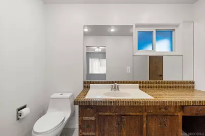  11518 205th St, Lakewood, CA 90715 - Photo 18