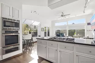 1618 Caminito Solidago, La Jolla, CA 92037 - Photo 10