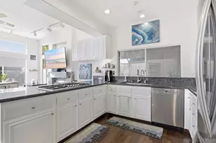 1618 Caminito Solidago, La Jolla, CA 92037 - Photo 8