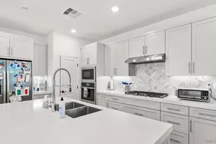 15681 Rennyson Way, San Diego, CA 92127 - Photo 4