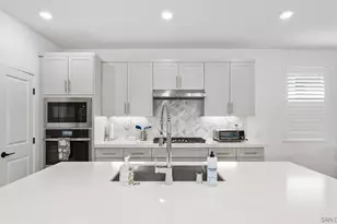 15681 Rennyson Way, San Diego, CA 92127 - Photo 4