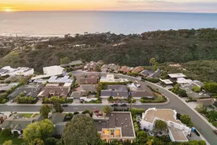 8751 Glenwick Ln, La Jolla, CA 92037 - Photo 14