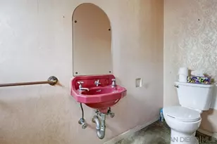 2421 Brant St, San Diego, CA 92101 - Photo 32