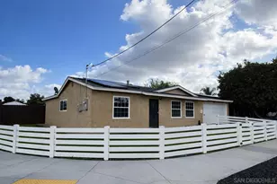 557 Parkbrook St, Spring Valley, CA 91977 - Photo 2