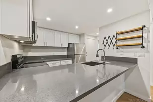 8362 Via Sonoma, La Jolla, CA 92037 - Photo 10