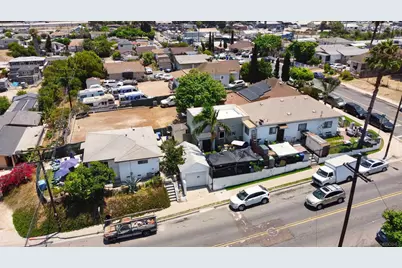  853 S 32nd St, San Diego, CA 92113 - Photo 2