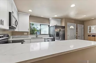 17407 Port Marnock Dr, Poway, CA 92064 - Photo 10