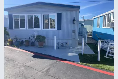  900 N Cleveland Street, Oceanside, CA 92054 - Photo 1