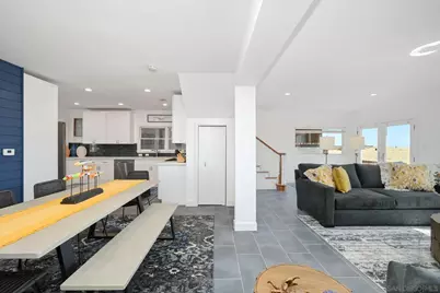  206 E Oceanfront, Newport Beach, CA 92661 - Photo 16