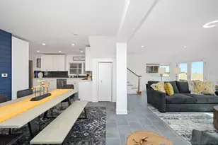 206 E Oceanfront, Newport Beach, CA 92661 - Photo 16