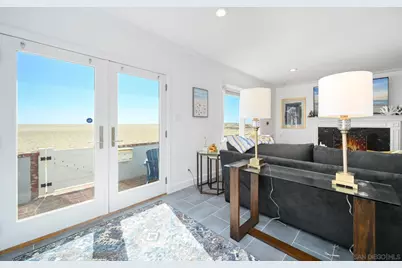  206 E Oceanfront, Newport Beach, CA 92661 - Photo 24