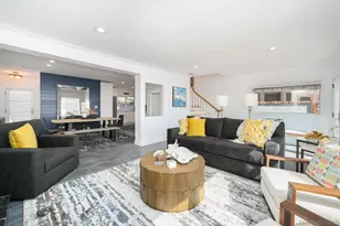 206 E Oceanfront, Newport Beach, CA 92661 - Photo 14