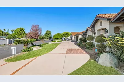  1427 Buckskin Dr, Escondido, CA 92029 - Photo 4