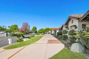 1427 Buckskin Dr, Escondido, CA 92029 - Photo 4