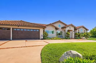 1427 Buckskin Dr, Escondido, CA 92029 - Photo 2