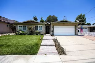 4582 Chateau Dr, San Diego, CA 92117 - Photo 1