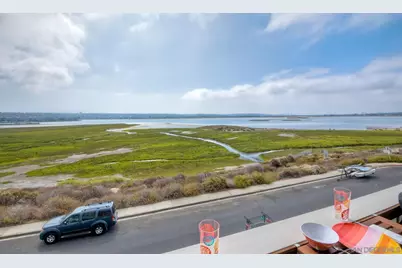  3833 Lamont #3F, San Diego, CA 92109 - Photo 1